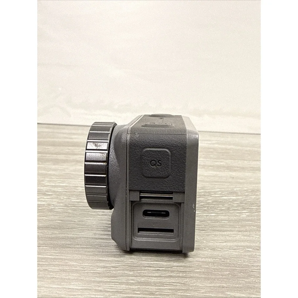 DJI Osmo Action 1st Gen 4K Camera AC001 Action Camera - Gray